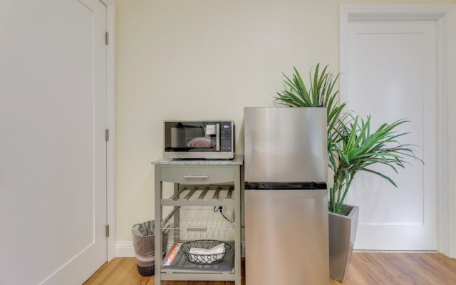 South Bay Sweet Spot! Extended-stay Studio