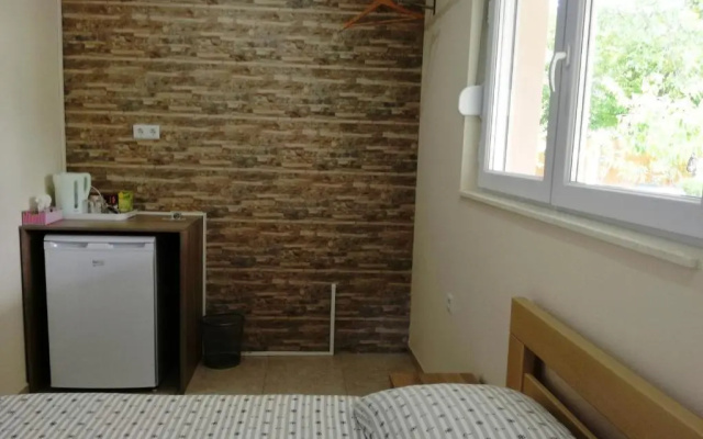 Riverside Guesthouse