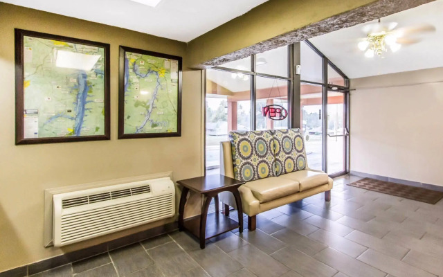 AmeriVu Inn & Suites - Gilbertsville