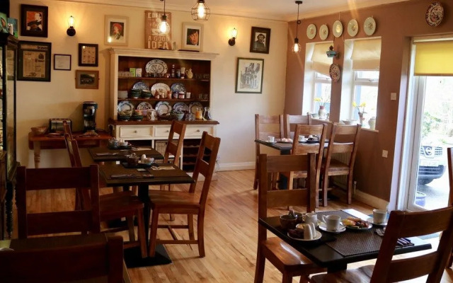 The Old Anchor Inn B&B Annascaul