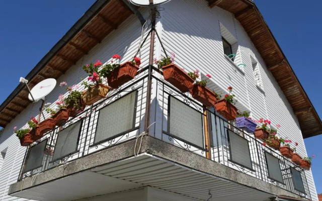 Guest House Nia