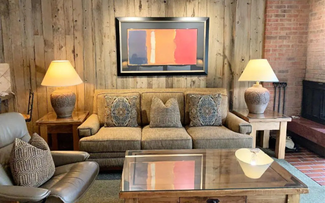 Aspen Square Condominium Hotel