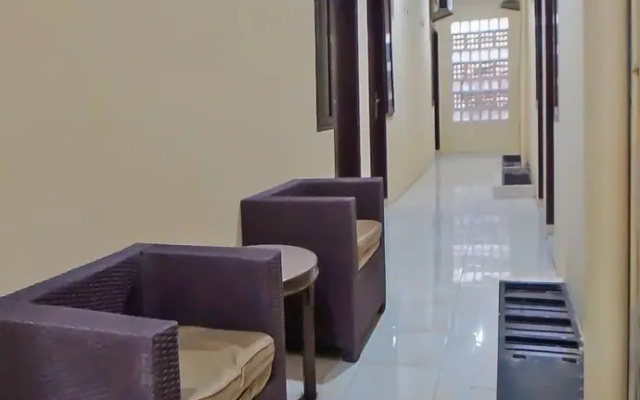 OYO 92342 Hotel Batik Traveller