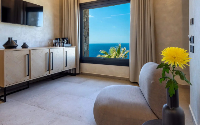 Tropicana Suites & Villas