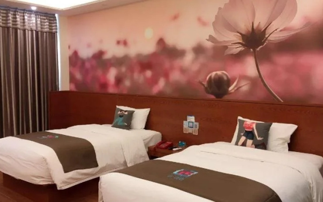 Pai Hotel Nanchang West Jiefang Road Xinjia'an Metro Station