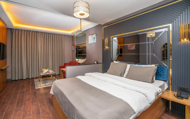 216 Eagle Palace Suite