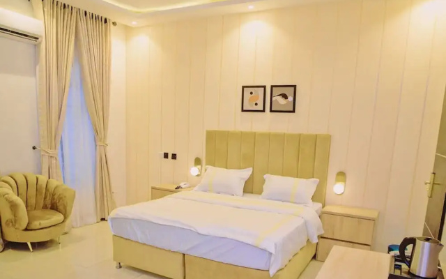 El Castillo Pretigious Hotel