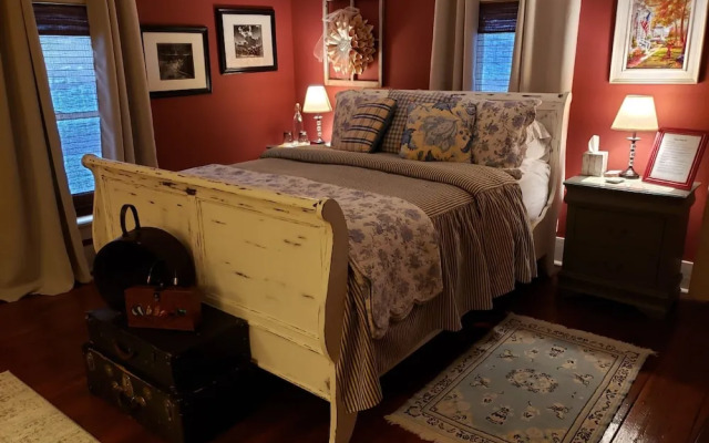 Applesauce Inn B&B