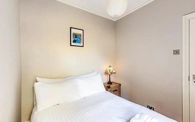 Chic Garden Flat in Leafy Ealing