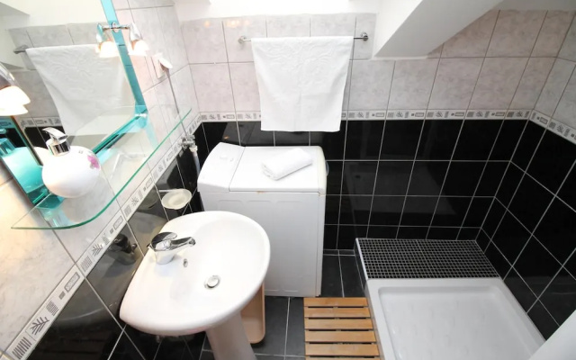 Marko Apartments