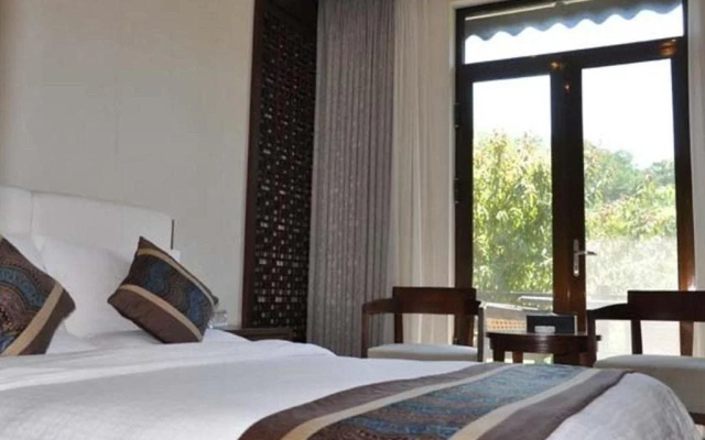 Fragrant Hills Holiday Business Hotel
