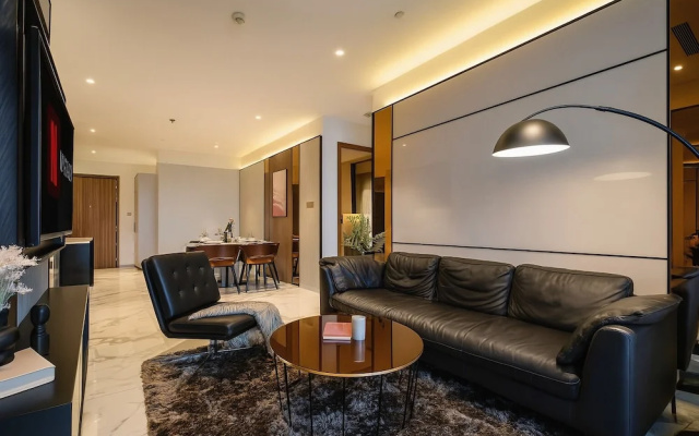 Luxury Metropole Riverside Apartment