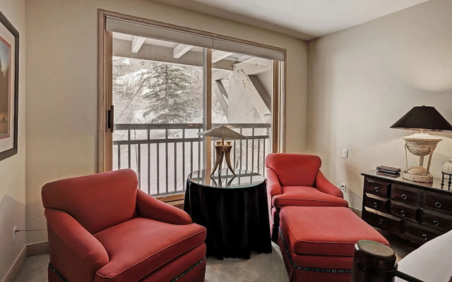 Luxurious 3 Bedroom/4 Bath Townhome- Beaver Creek Ski-in/out Townhouse by RedAwning