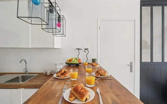 Modern Central Paris Flat by Les Halles