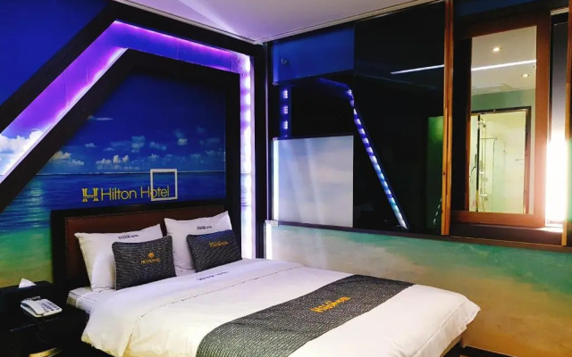 Hilton Motel