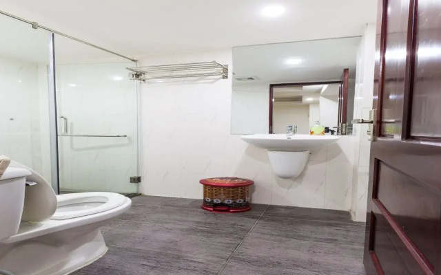 Hachi Hostel