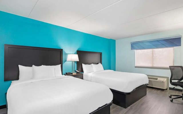 Clarion Inn Des Moines Airport