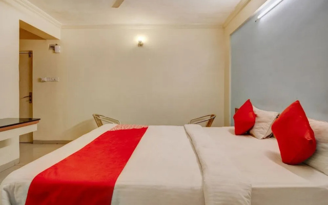 Capital O 40904 Hotel Satish Executive