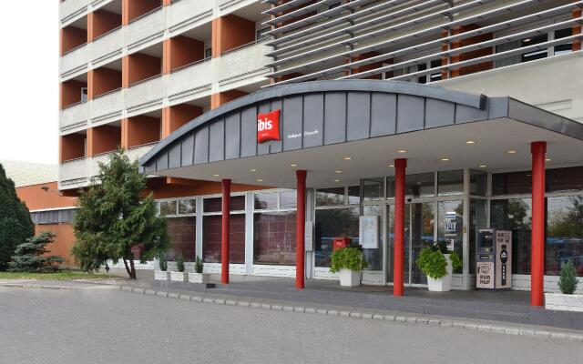 Отель ibis Budapest Citysouth вид на фасад