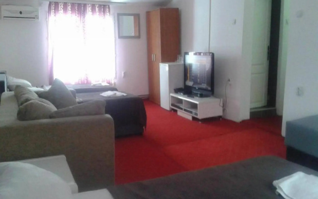 Gros Hotel - Leskovac