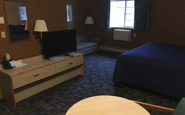 Lakeside Motor Inn