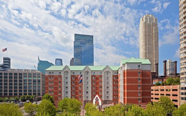 Отель Candlewood Suites Jersey City - Harborside вид на фасад