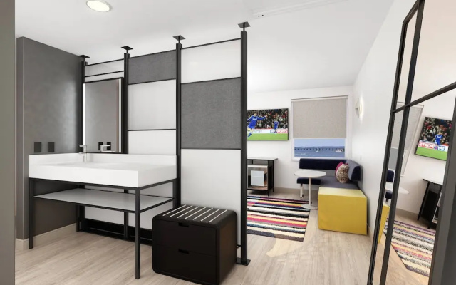 Aloft Knoxville West