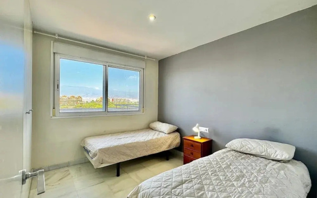 Nice Apartment With Shared Pool
