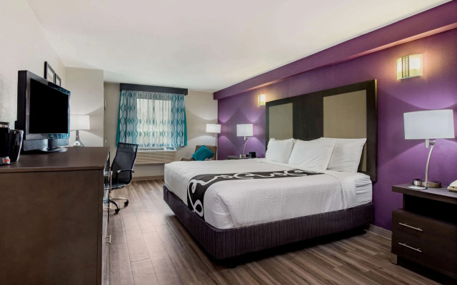 La Quinta Inn by Wyndham West Long Branch/NJ Shore Area