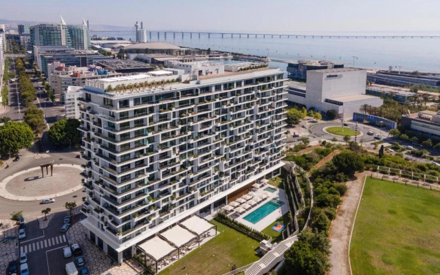 Отель Martinhal Lisbon Oriente