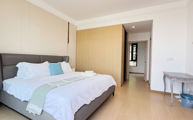 Lakefront 3BRM Holiday Villa in Kunming