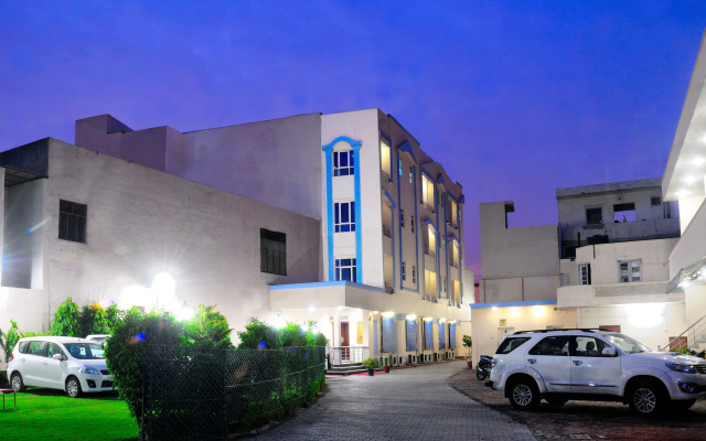 hotelImage