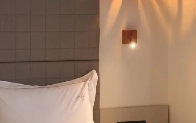 Athinais Luxury Apartments