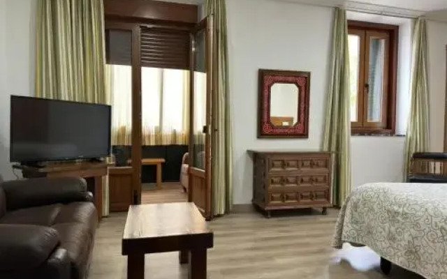 Hostal Aribel Longinos