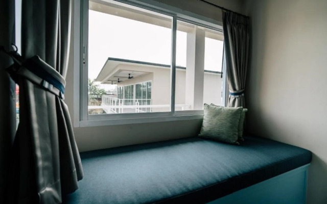 Surf & Sand Resort