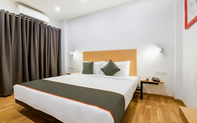 Hotel Saffron Gold