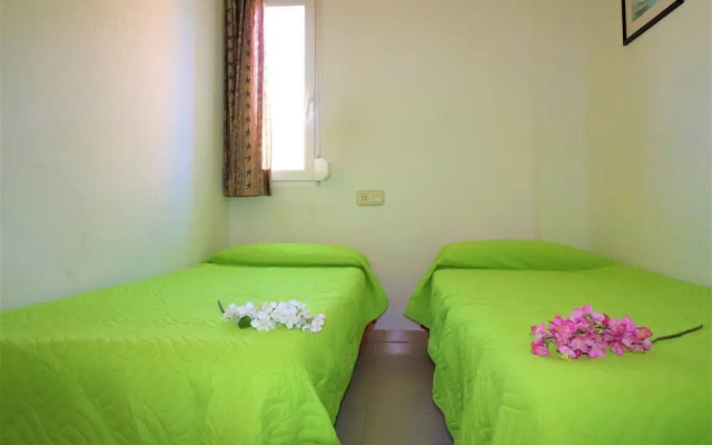 Apartment in Roses Near Sandy Beach