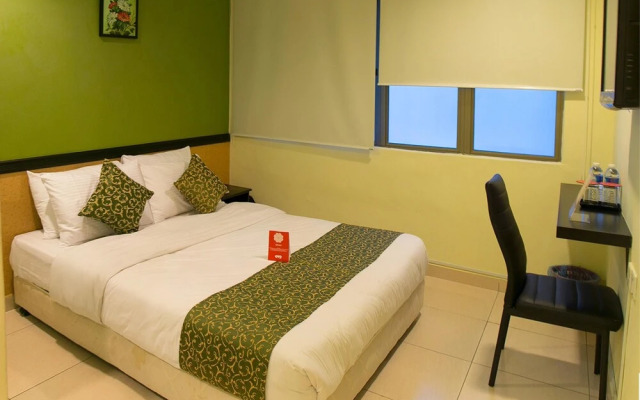 OYO 151 Twin Hotel