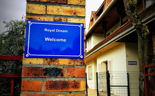 Royal Dream