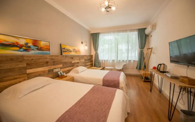 Ming Palace International Youth Hostel