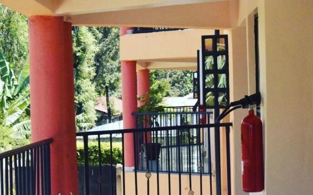 Eleon Inn Hotel