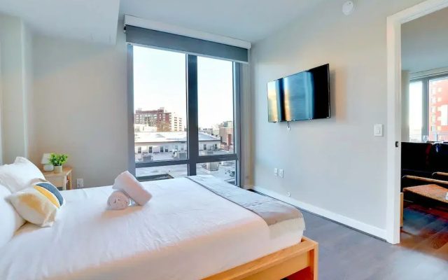 Prime Metro Proximity Condo at Clarendon