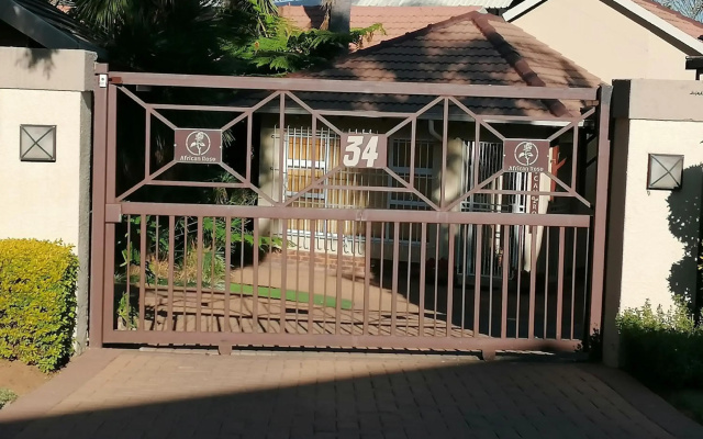 Captivating 3-Bed House in Kempton Park