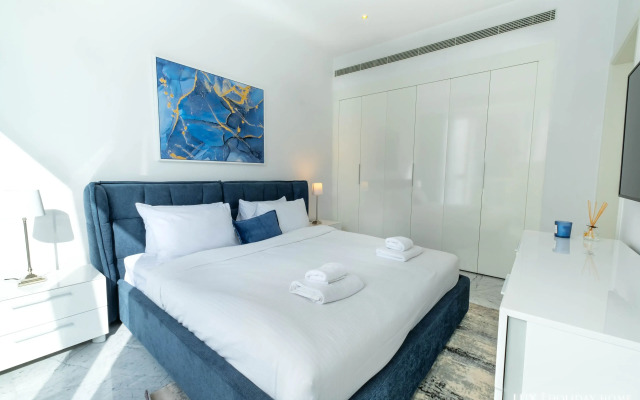 lux the pad executive suite burj khalifa view