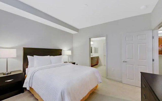 Oakwood At Via