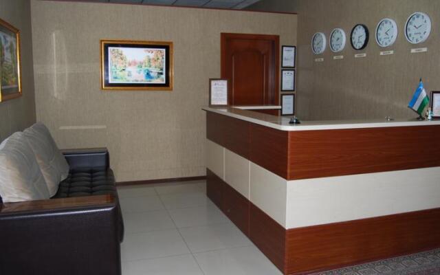Al-Farobiy Hotel