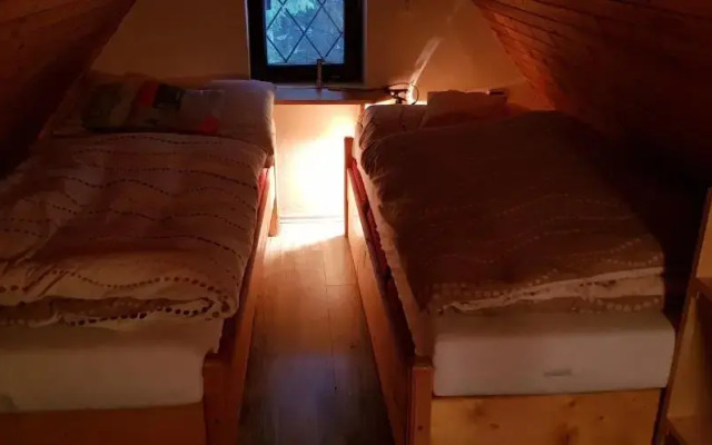 Krpácovo; Nízke Tatry - chata na kraji lesa