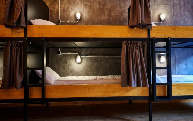 BED STAGE Hostel