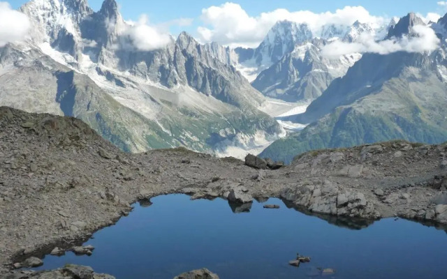 Studio Plein Sud. Vallée de Chamonix. Pieds de Pistes.