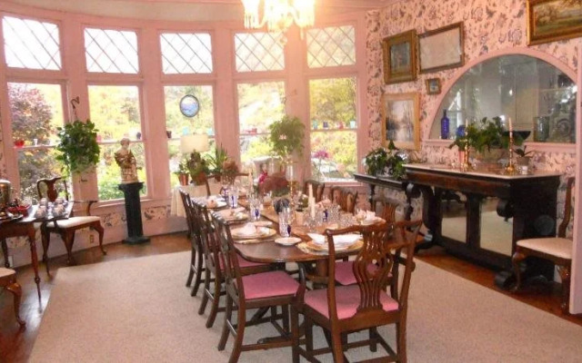 Ruah Bed & Breakfast